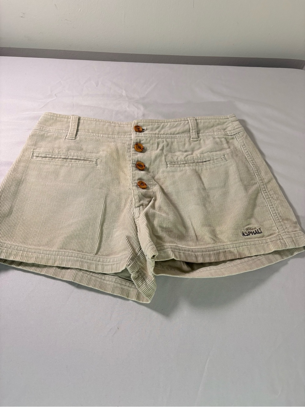 Cream Corduroy Button-Front Women’s Shorts